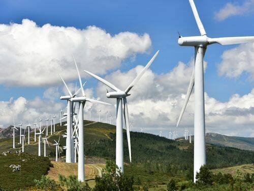 Plusy i minusy energii wiatrowej: Jak dowiedzieć się, czy powinieneś zainwestować w turbinę wiatrową